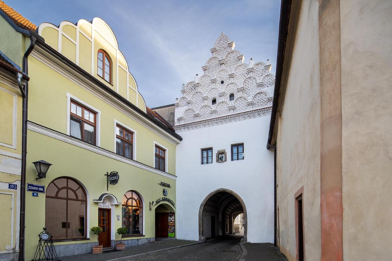 Hotel Bily Jednorozec Třeboň Buitenkant foto