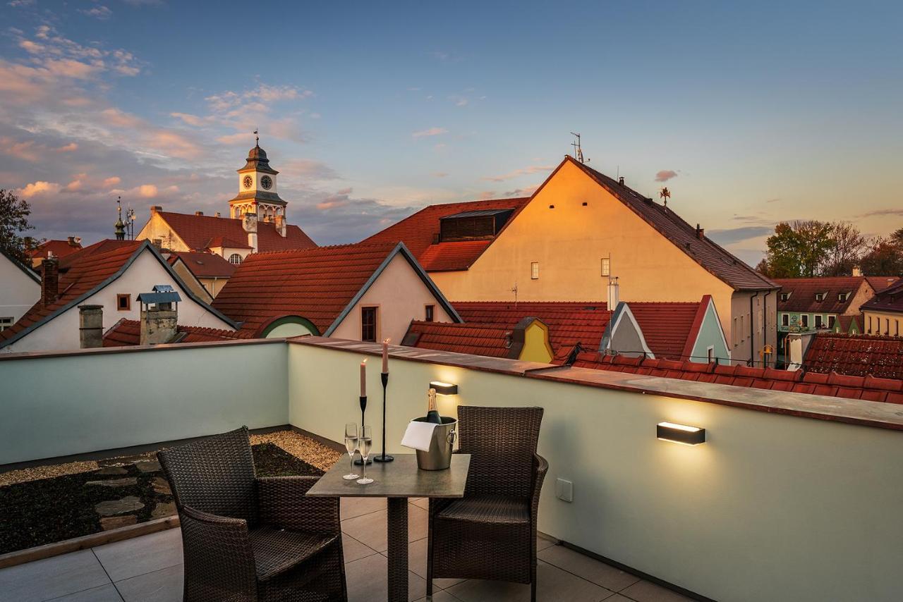 Hotel Bily Jednorozec Třeboň Buitenkant foto